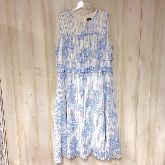 Taylor Woman Dresses & Skirts - Taylor Woman White And Blue Print Sleeveless Ruffle Maxi Dress Sz 18W